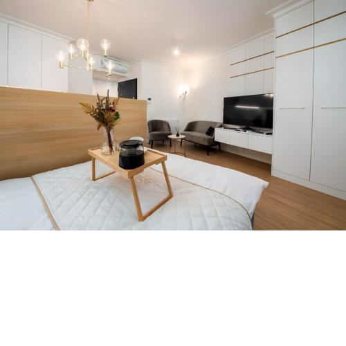 Poznań Żelazko - Old Town Studio, Top location - by Rentujemy