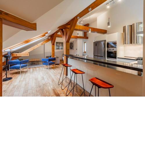 Prague Days - Spacious 117m2 Attic Retreat w AC - Near Old Town sq