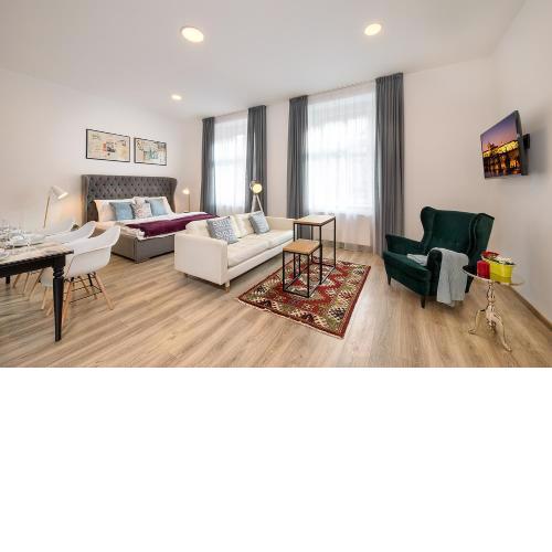 Prague Days - Spacious 2BDR apt w Netflix - Trendy Neighbourhood