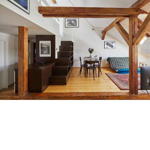 Prague Days - Sunlit Attic Loft in Vinohrady