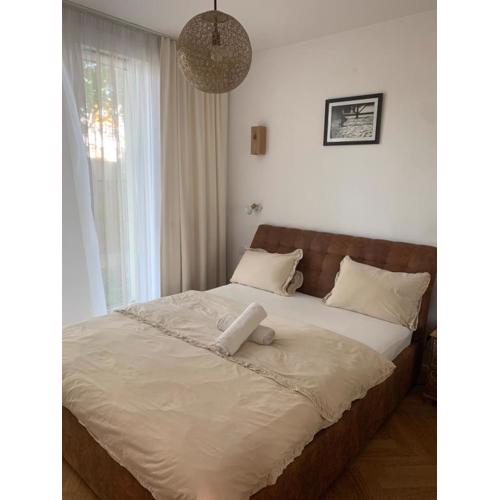 Premium Apartment - Metro & Parking