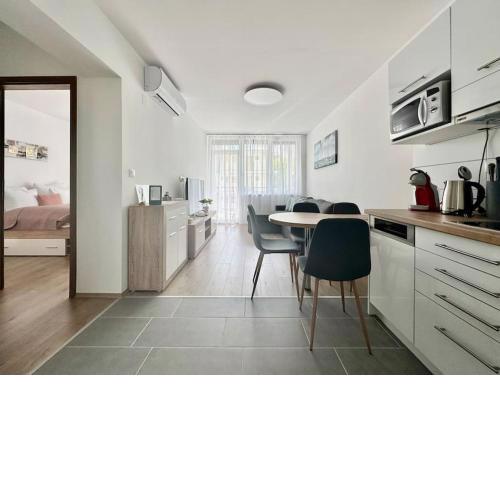 Premium Apartment by Hi5 - Zamardi One-bedroom