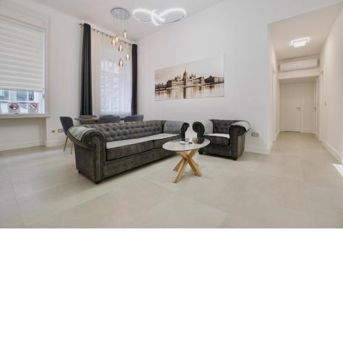 Premium Apartment by Hi5- Near New York Cafe