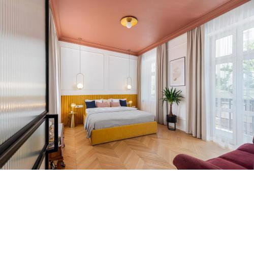 Premium apartment in Parisian style in the heart of Old Krakow