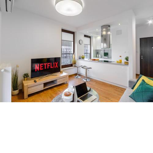 Premium Apartments with FREE Parking Near Muzeum Powstania