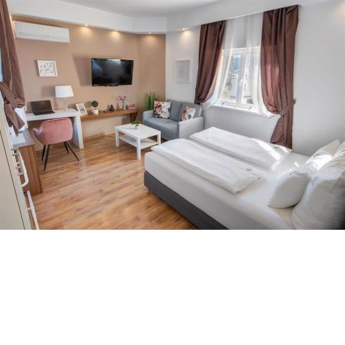 Premium Studio Szervita Square