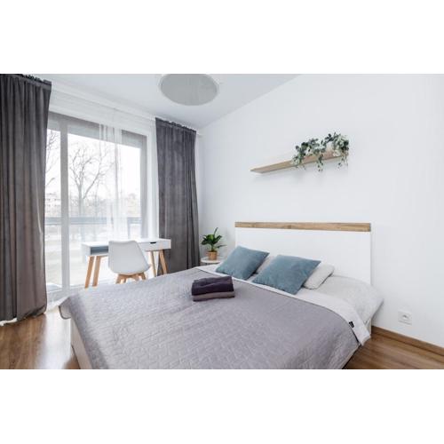 Premium White Marina Apartment Chopin Airport