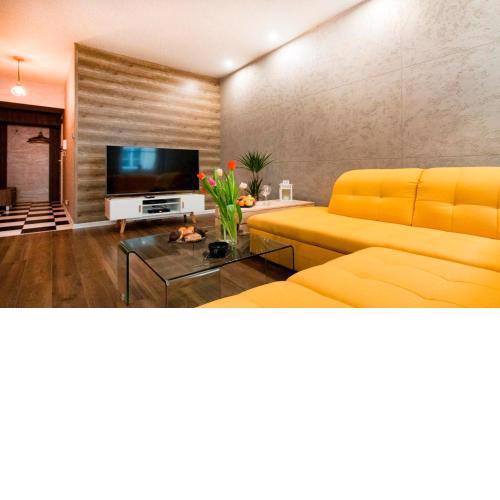 Prestigious Main Square Apartment