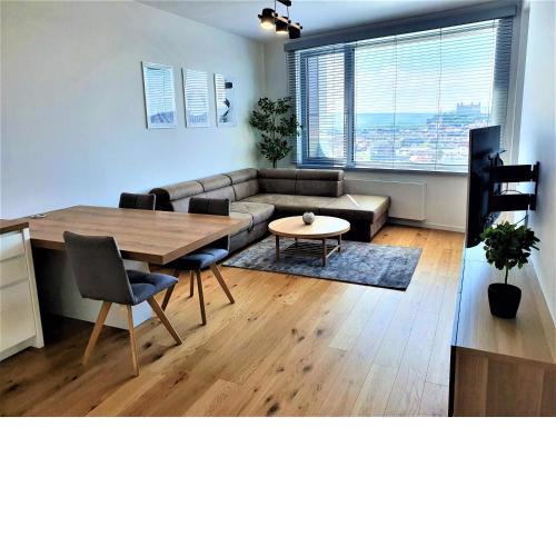 Prestigious SKY PARK apartment - top city view - Traveller awards 2024
