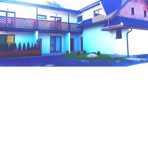 Priestranný apartmán 64 m2 v malebnom penzione Pavčina Lehota pri svahu