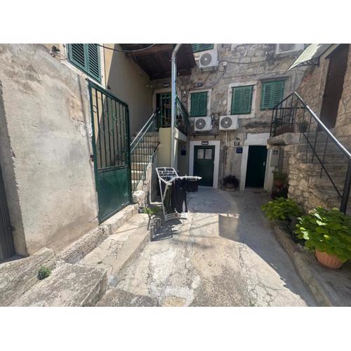 Prime Location - City Center 1BDR Apartment