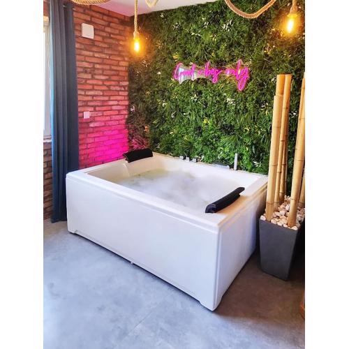 Private Baltic Spa & Art Suite
