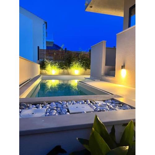 Private pool amazing apartmant