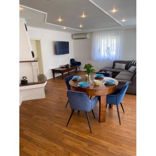 Private pool,3 bedrooms and 3 bathrooms