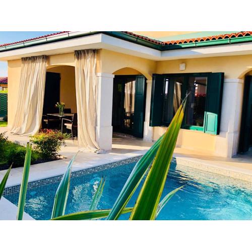 Private Villa \