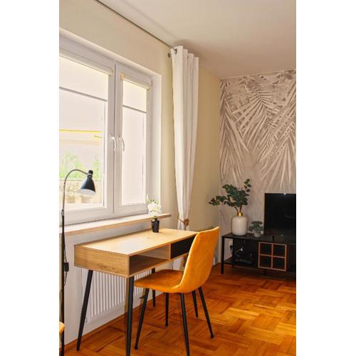 Prywatny Parking Apartament Zacisze by Rentoom