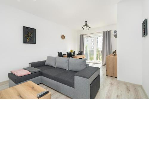 Przestronny Apartament Blisko Jeziora w Poznaniu 2 Miejsca Postojowe by Noclegi Renters