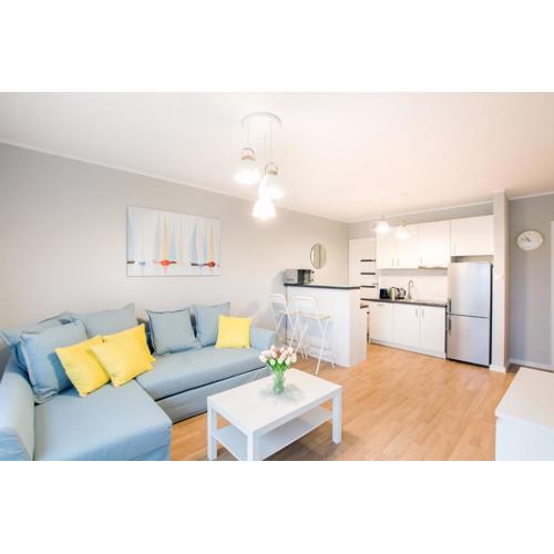 Przestronny Apartament z Tarasem i Parkingiem w Gdyni by Noclegi Renters