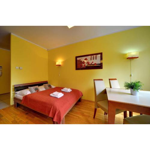 Przytulne Studio Sun Seasons 24 w Karpaczu z Balkonem by Noclegi Renters