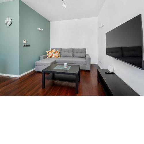 Przytulny Apartament z Parkingiem Partynice we Wrocławiu by Noclegi Renters