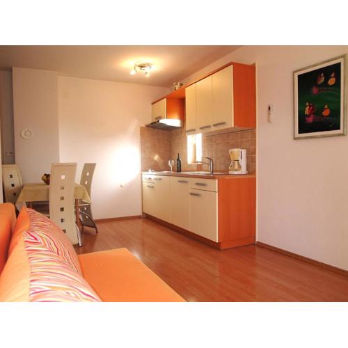 Punat, Krk island, sunny apartment!