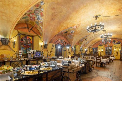 Pytloun Old Armoury Hotel Prague, Stará Zbrojnice