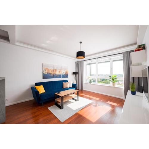 Qbik Superior Skyline Studio by BookingHost