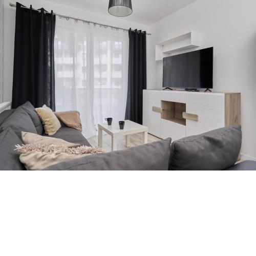 Quiet Apartments with Balcony Zakładowa by Noclegi Renters