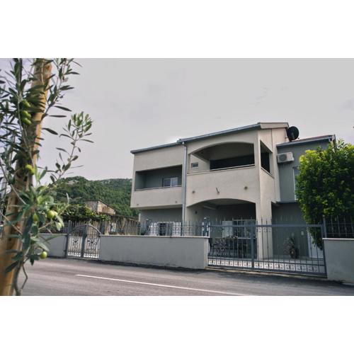 Rafael Apartment