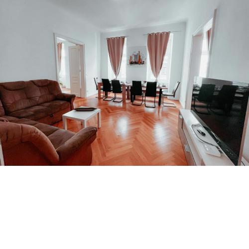 Raimond Apartment Ottakring Top 14