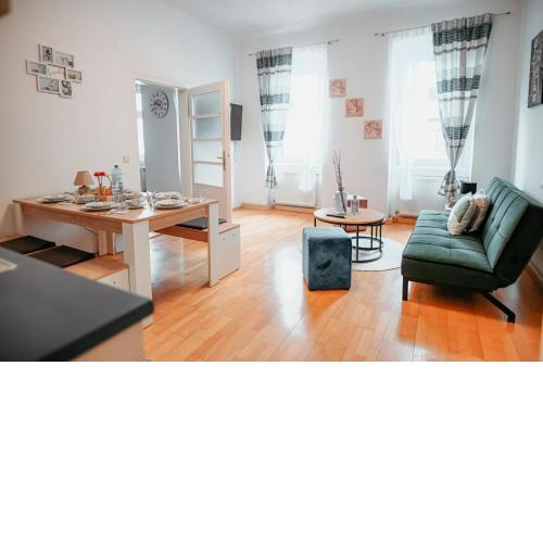 Raimond Apartment Top 27