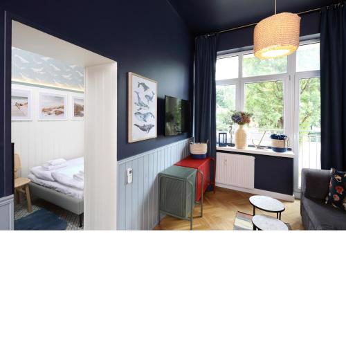 Red & Blue by OneApartments