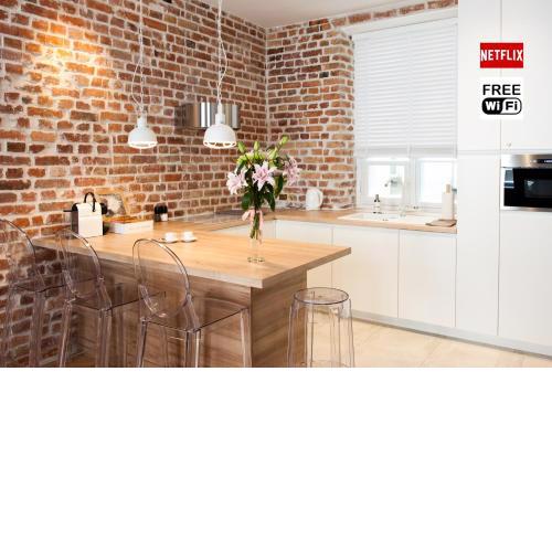 Red Brick Old Town Apartment