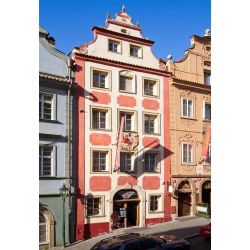 Red Lion Hotel