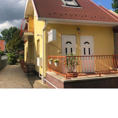 Réka Apartmanház