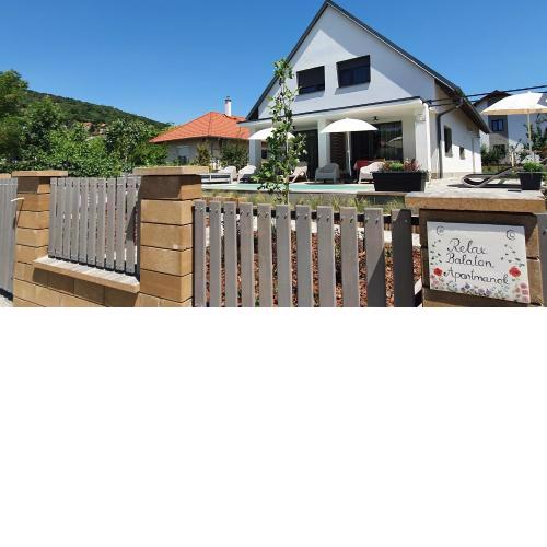 Relax Balaton Apartmanok