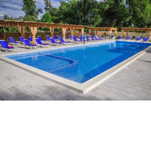 RELAX Hotel - restaurant Complex