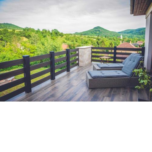 Relax Wellness Apartman Komlóska