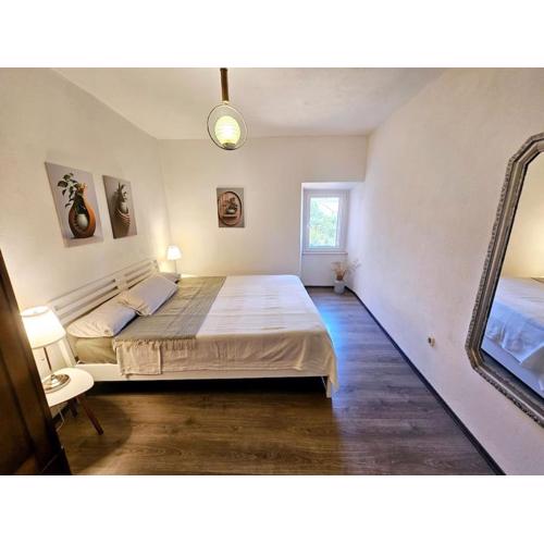 Renovated, dalmatian Stone House!