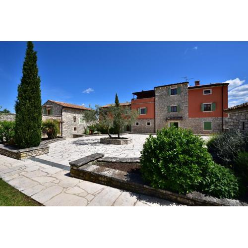 Residence Borgo San Nicolò