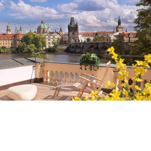 Residence Charles Bridge