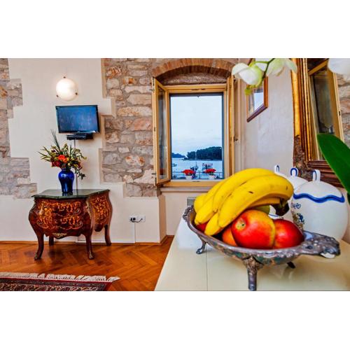 Residence LA CARERA Centro Storico