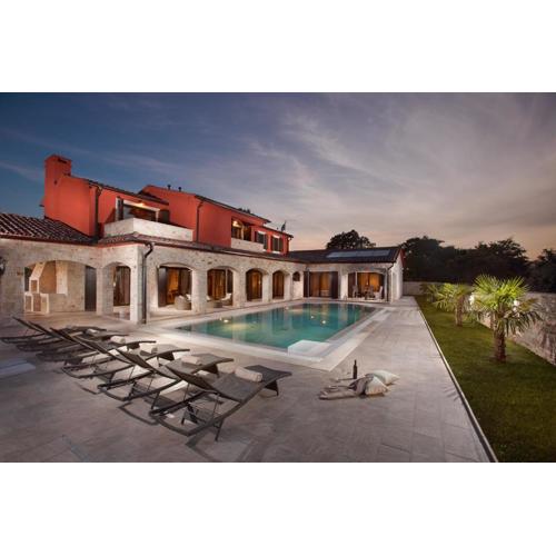 Residence Monaco for 10 people in Central Istria with 65 m2 private pool, large garden & spa