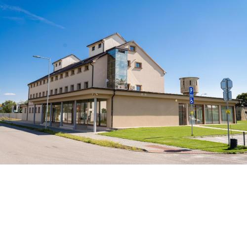 Reštaurácia s ubytovaním Mikov Dvor