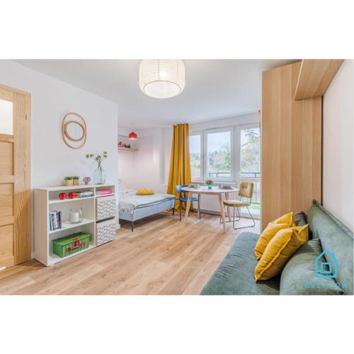 Retro Apartment - 12 Min to Old Town Gdańsk,PKP & Shopping Mall