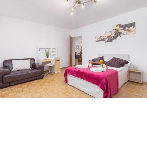 Retro Family Apartment Mały Płaszów by Noclegi Renters