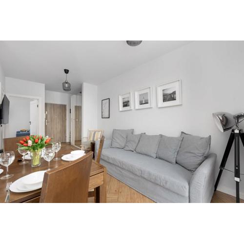 Rewal Cozy Apartment with Parking, Gym, Spa & Pool close to the Beach by Noclegi Renters