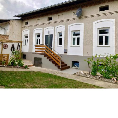 Riesling House Laa