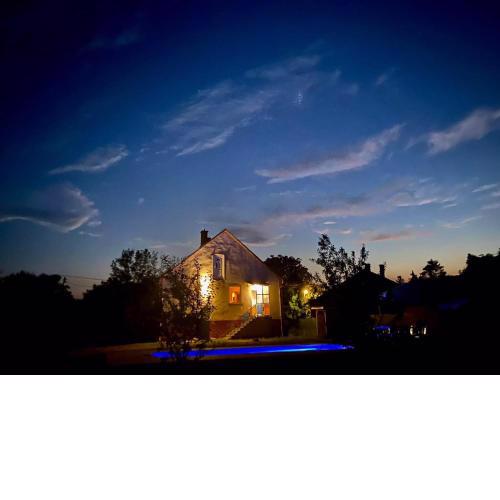 River House - Luxury house on the border of the Tisza River