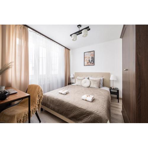 Riverside Retreat by Vistula 2BR & separate living room & balcony in the Center